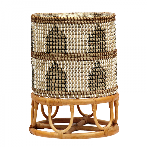 Cachepot Artesanal em Fibra Natural com Base em Rattan – ISHELA