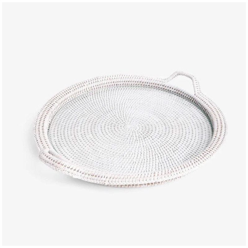 Perfeita para servir uma tábua de queijos na sua próxima festa, esta bandeja combina a bela textura natural do rattan com as pra