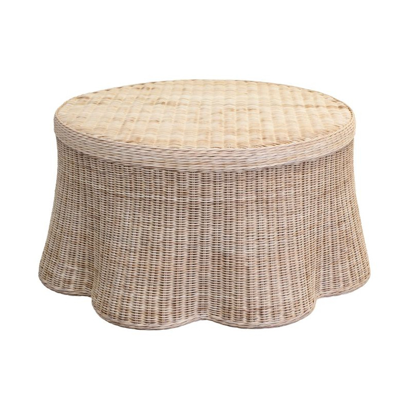 As vieiras se tornaram um favorito no design. Nossa Coleção Scallop apresenta tapetes, cestos e diversas peças de móveis que são