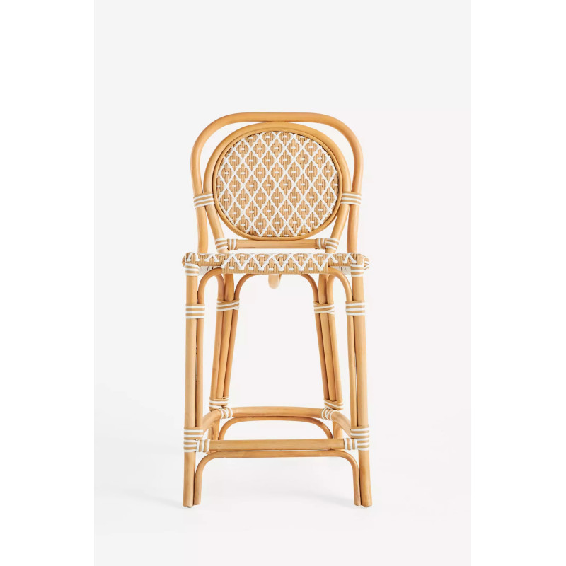 Evoque o charme dos cafés parisienses com esta banqueta de balcão estilo bistrô em rattan, que traz um toque sofisticado para va