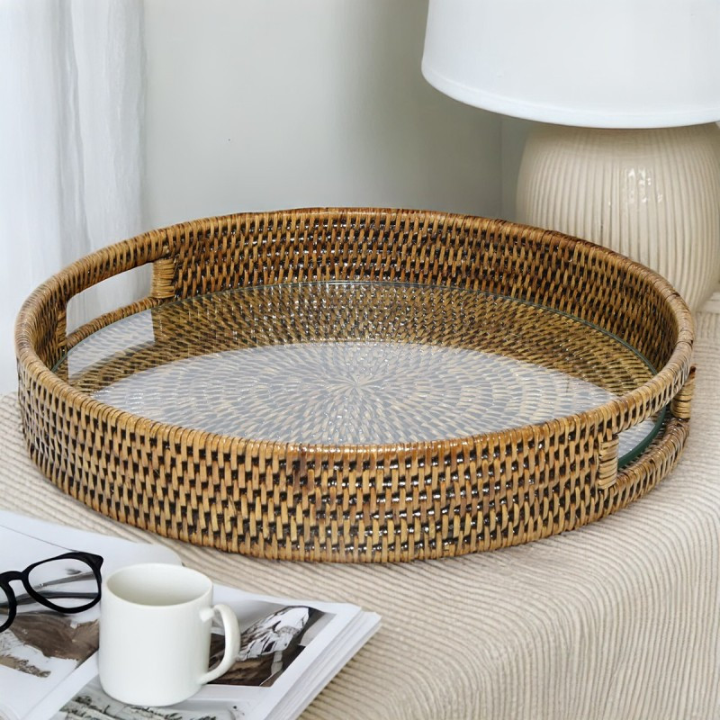 Bandeja redonda em rattan com vidro